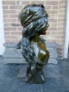 Art-nouveau style Bronze patinated buste of a lady 