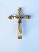 Religious style Cross in mother of pearl and 18kt gold in mother of pearl and 18kt gold, Europe arround 1900