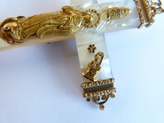 Religious style Cross in mother of pearl and 18kt gold in mother of pearl and 18kt gold, Europe arround 1900