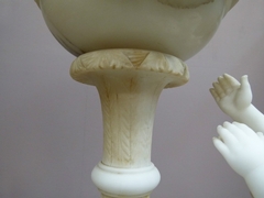 Art-deco style Tablelamp with a child in alabaster, Italy 1925