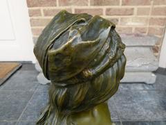 Art-nouveau style Bronze buste of a lady by E.Villanis in patinated bronze with foundry stamp, France 1890