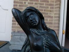 Art-nouveau style Sculpture of a naked lady by C. Maerlin in patinated bronze with foundry stamp and marble base, Germany 1900