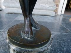 Art-nouveau style Sculpture of a naked lady by C. Maerlin in patinated bronze with foundry stamp and marble base, Germany 1900