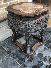 Asiatique style Chinese stand table in hard wood, China 1900