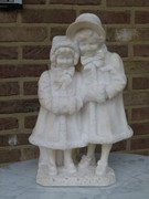 Bell epoque style Sculpture of 2 girls in alabaster, Italie 1900