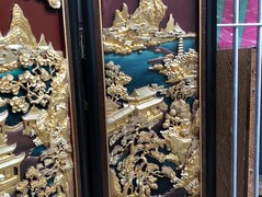 style Chinese 4 panel roomscreen in gilded and colored carved wood, China 1920