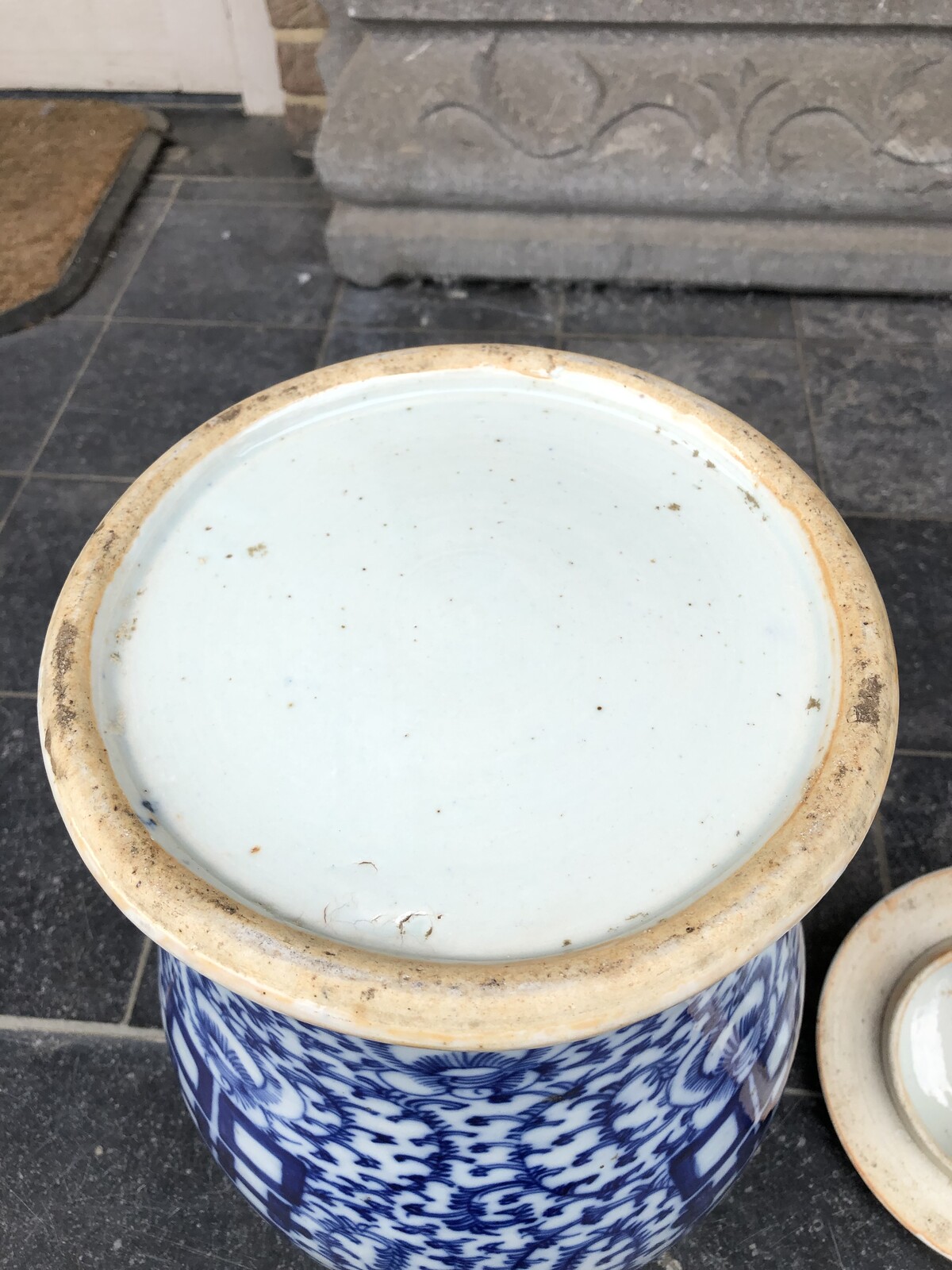 Chinese Bleu and white ginger jar