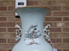 style Chinese porcelain vase with Gheisa's, China 1900