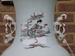 style Chinese porcelain vase with Gheisa's, China 1900