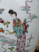 style Chinese porcelain vase with Gheisa's, China 1900