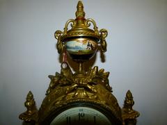 style Clockset in bronze and porcelain, Italy 1970