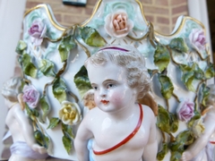 style Coupe with cherubs putti,s in porcelain, Germany 1940