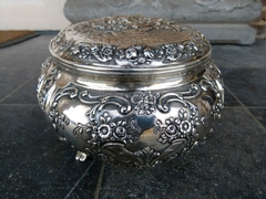 Dutch style Solid silver Box in 835 silver, The Netherlands 1920