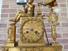 Empire style Clock pendule  in gilt bronze, France 1820