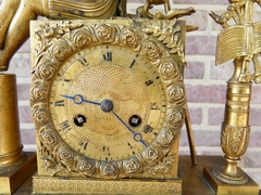 Empire style Clock pendule  in gilt bronze, France 1820