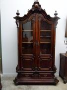 Grunderzeit style Bookcase displaycabinet in carved wallnut, Germany,Berlin 1880-1990