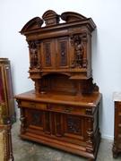 Grunderzeit style Dresden cabinet in carved wallnut, Germany Dresden 1900