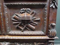 Hunting style Bookcase in carved oak, France 1880