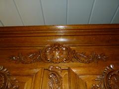 Ile de France style Wardrope in carved oak, France 1800