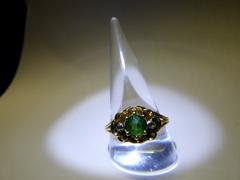 style Lady,s ring with smaragd and briljant 6.3 gr  in 14kt gold,smaragd and briljant 1970