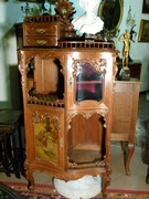 Louis 15 style Diplaycabinet in wallnut and vernis-matin paintings, Austria,Vienna 1900