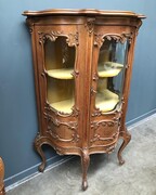 Louis 15 style Display cabinet 1 door vitrine  in walnut, Austria 1900