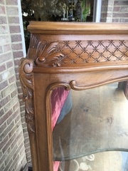 Louis 15 style Display cabinet with curved glass in carved wallnut, France 1880