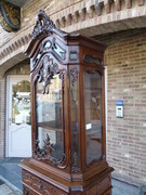 Louis 15 style Highly carved Liége discplay cabinet vitrine in oak, Belgium 1880