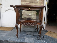 Louis 15, Liége style Bar, tea cabinet on wheels in carved oak, Belgium 1920