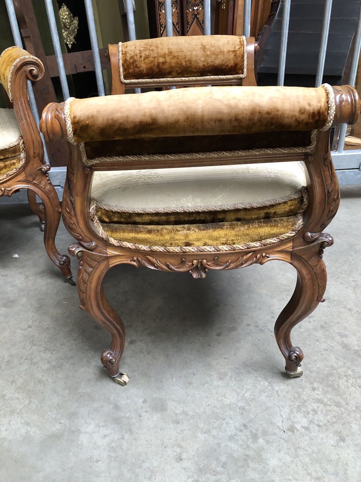 Louis 15 pair benches