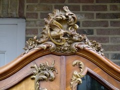 Louis 15 style Unusual cabinet with vernis matin paintings in walnut, Austria 1880