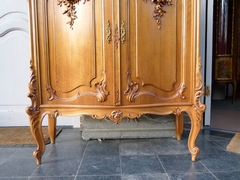 Louis 15 style Very nice quality Wiener barock cabinet in carved walnut and gilt, Austria,Vienna 1880