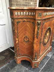 Louis 16 style Cabinet with marquetry and porcelain plates, Italie 1960