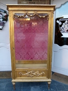 Louis 16 style Display cabinet/ vitrine in gilded wood, Italy 1890