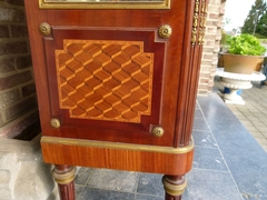 Louis 16 style Display cabinet vitrine stamped in the lock in satinwood and gilded bronzes, France 1880