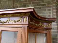 Louis 16 style Display cabinet with curved glass and gilded bronzes, France 1900