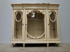 Louis 16 style Displaycabinet in painted wood, France 1880