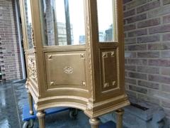 Louis 16 style Displaycabinet vitrine in gilded wood, France 1890