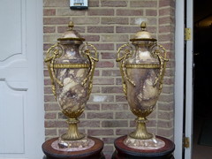 Louis 16 style Pair urns in marble and gilded bronze, France 1880