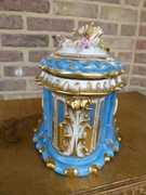 Louis 16 style Box in porcelain, France 1900