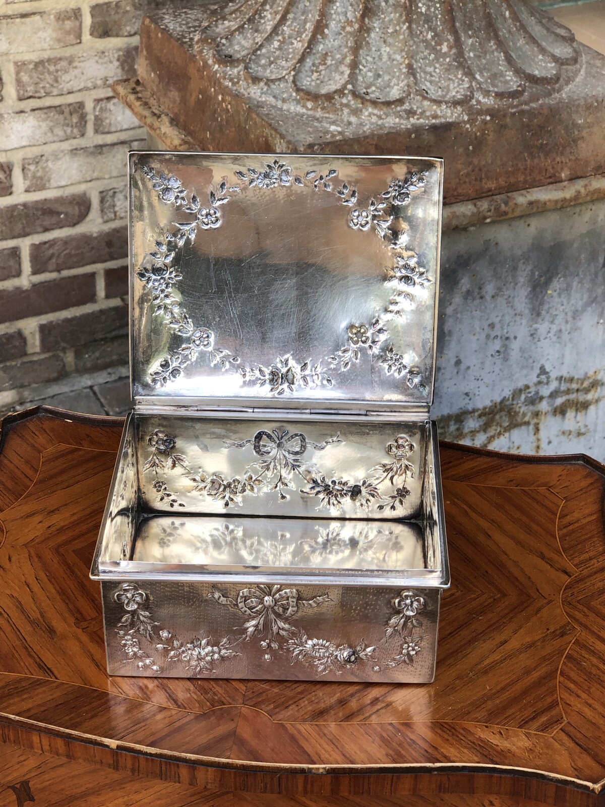 Louis 16 Solid silver box Altenloh Bruxelles