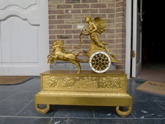 style mantel clock 'char de l'amour' in gilded bronze, France 1850