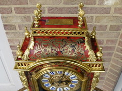 Napoleon 3 style  cartel Clock in gilded bronze and tortoiseshell marquetry, France 1880