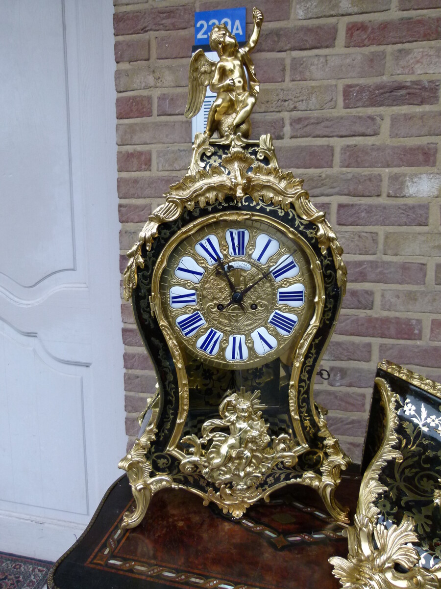 Napoleon 3 Cartel clock with console with tortoise shell marquetry