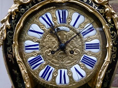 Napoleon 3 style Cartel clock with console with tortoise shell marquetry in gilded bronze , France 1870