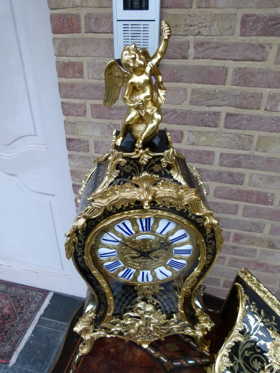 Napoleon 3 Cartel clock with console with tortoise shell marquetry