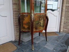 Napoleon 3 style Display cabinet with curved glass and vernis-matin, France 1880