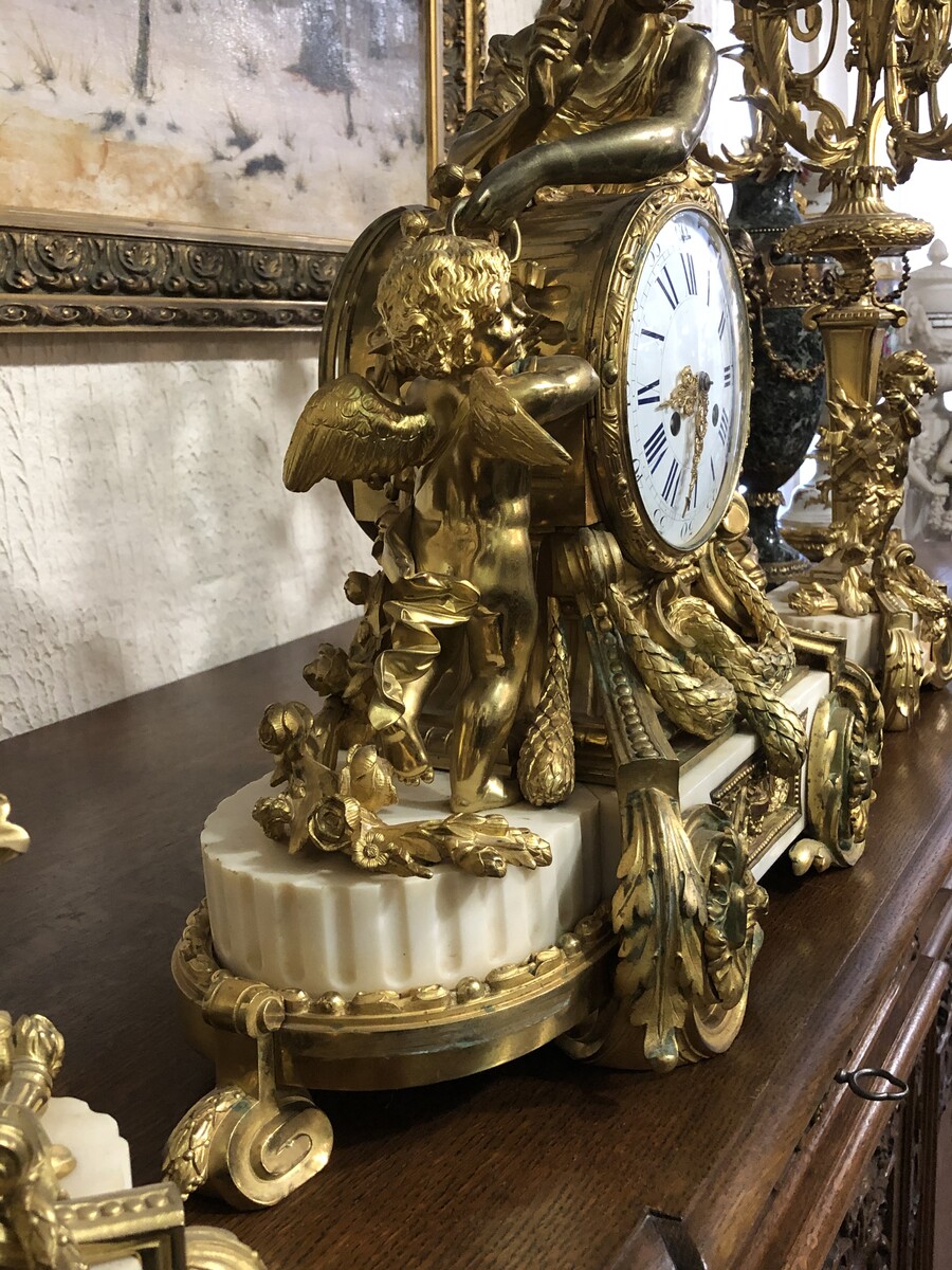 Napoleon 3 Huge 3 pieces clockset with angel and women in Louis 16 style