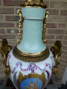 Napoleon 3 style Oil lamp with gilded bronze in porcelain, France 1860