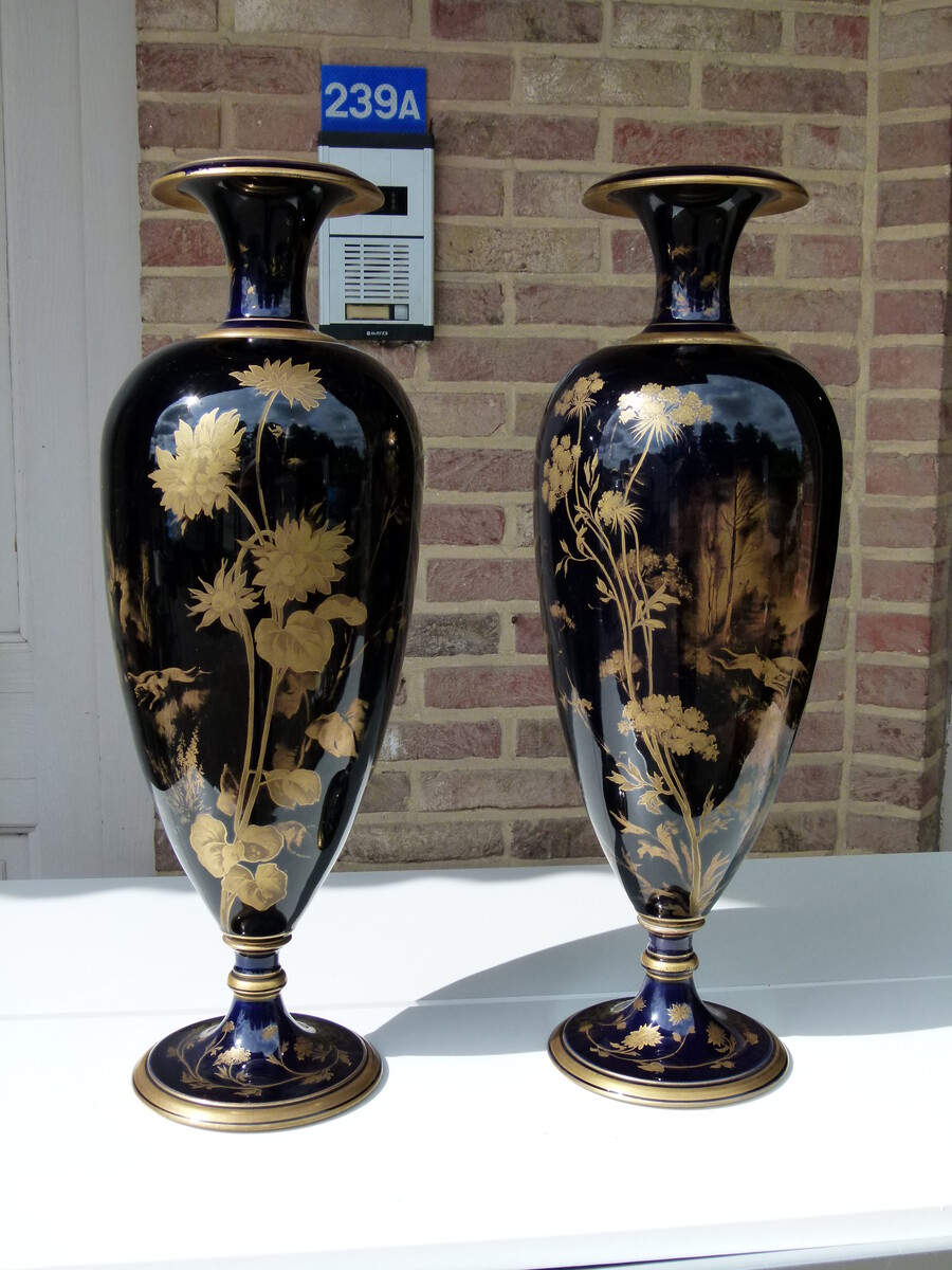 Napoleon 3 Pair vases in cobalt blue and gilt decoration of flowers